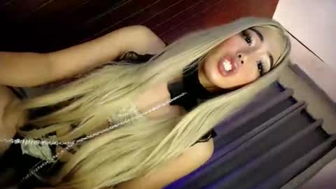 Snapshot of hotfucking_queen1111 chatting on May 2026 09:16:01 AM hotfucking_queen1111 online show from May 2026 09:16:01 AM