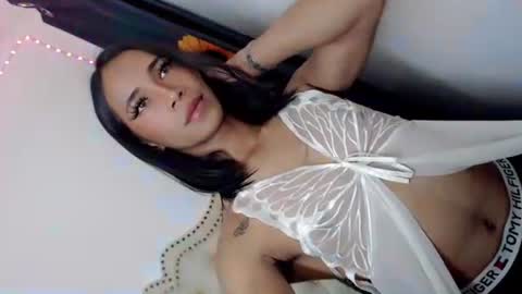 Snapshot of hotgirl_krisxx chatting on October 2025 06:22:02 AM hotgirl_krisxx online show from October 2025 06:22:02 AM