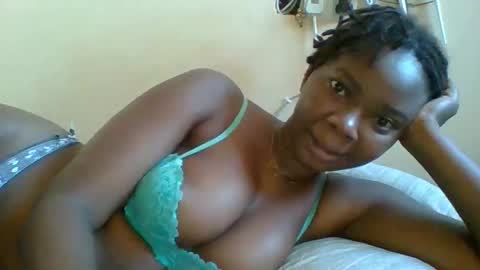 Queen online show from March 2026 05:02:02 AM