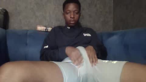 hotguyy001 online show from March 2025 10:32:02 AM