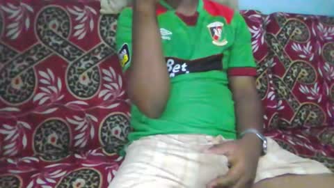 Snapshot of hotguyy001 chatting on March 2026 02:27:02 AM hotguyy001 online show from March 2026 02:27:02 AM