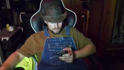 Snapshot of hothusband28931194 chatting on October 2025 07:56:01 AM TW28 online show from October 2025 07:56:01 AM