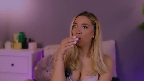 Snapshot of hotjessxx chatting on December 2025 07:27:02 AM Maria online show from December 2025 07:27:02 AM