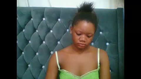 LOYCE online show from December 2025 01:46:02 AM