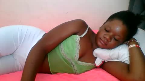 Snapshot of hotjeylee chatting on May 2026 07:27:01 AM LOYCE online show from May 2026 07:27:01 AM