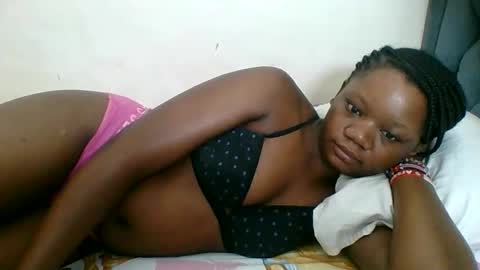 Snapshot of hotjeylee chatting on May 2026 12:06:01 AM LOYCE online show from May 2026 12:06:01 AM