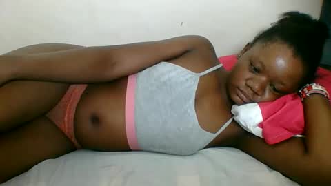Snapshot of hotjeylee chatting on May 2026 01:36:02 AM LOYCE online show from May 2026 01:36:02 AM