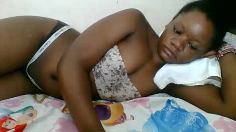 Snapshot of hotjeylee chatting on June 2026 12:32:02 AM LOYCE online show from June 2026 12:32:02 AM