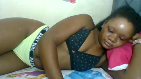 Snapshot of hotjeylee chatting on July 2026 06:25:02 PM LOYCE online show from July 2026 06:25:02 PM