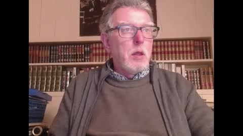 Snapshot of hotlux_54 chatting on February 2025 11:34:02 PM hotlux_54 online show from February 2025 11:34:02 PM