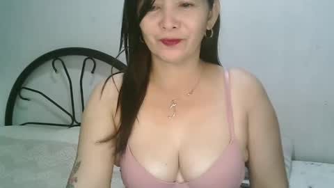 Snapshot of hotmamajen4u chatting on November 2025 02:50:01 AM hotmamajen4u online show from November 2025 02:50:01 AM