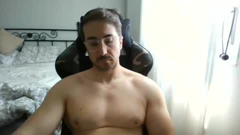 hotman_40_ online show from April 2026 10:22:02 AM