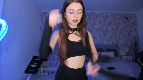 hotmolly_ online show from February 2026 06:00:02 PM