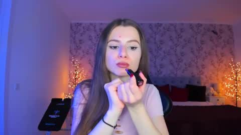 Snapshot of hotmolly_ chatting on April 2026 06:45:01 PM hotmolly_ online show from April 2026 06:45:01 PM