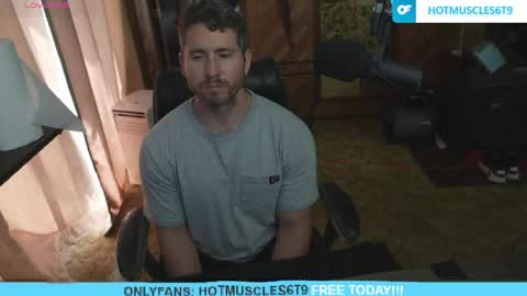 Snapshot of hotmuscles6t9 chatting on May 2026 04:48:02 PM hotmuscles6t9 online show from May 2026 04:48:02 PM