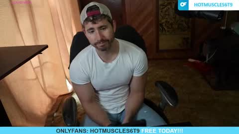 Snapshot of hotmuscles6t9 chatting on May 2026 02:25:01 PM hotmuscles6t9 online show from May 2026 02:25:01 PM