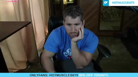 Snapshot of hotmuscles6t9 chatting on July 2026 03:37:02 PM hotmuscles6t9 online show from July 2026 03:37:02 PM