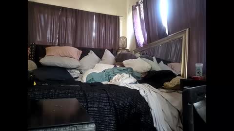 hotrox6942 online show from February 2026 07:12:01 PM