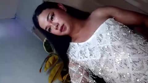 hotsiren101 online show from May 2026 09:04:02 AM