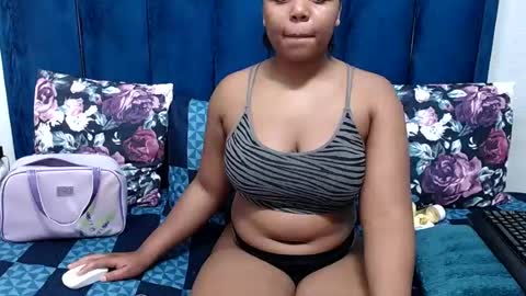 Snapshot of hotsmalltitsx chatting on July 2026 06:04:01 PM hotsmalltitsx online show from July 2026 06:04:01 PM
