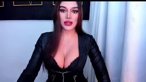Snapshot of hotstellacumxxx chatting on May 2026 04:07:01 AM STELLA online show from May 2026 04:07:01 AM