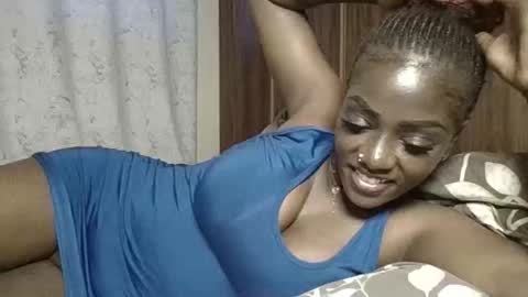 Amalia online show from November 2025 01:32:02 PM