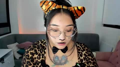 AMY online show from November 2025 09:03:02 PM