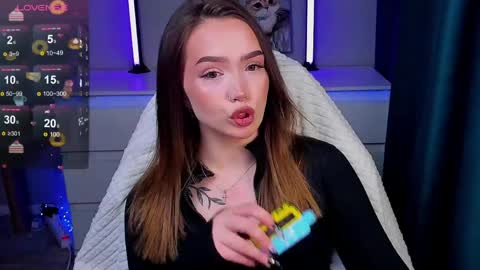 hello Im Eva online show from April 2026 07:28:01 AM