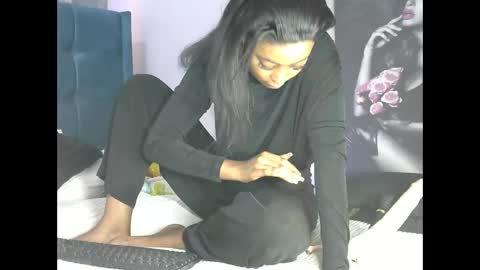 Snapshot of hottestchocolate chatting on October 2025 12:27:01 PM hottestchocolate online show from October 2025 12:27:01 PM