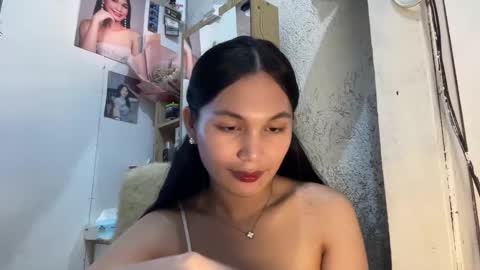 Snapshot of hottie_amari chatting on April 2026 07:30:01 AM Amari online show from April 2026 07:30:01 AM