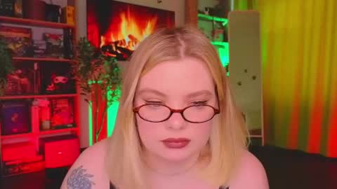 Snapshot of hottie_jane chatting on May 2026 02:55:01 PM Jane online show from May 2026 02:55:01 PM