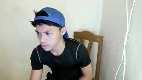 Snapshot of hottie_migs chatting on May 2026 08:48:02 PM hottie_migs online show from May 2026 08:48:02 PM