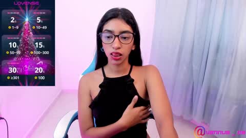 Snapshot of hottie_veronica chatting on January 2025 07:18:02 PM Veronica independent model online show from January 2025 07:18:02 PM