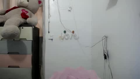 N I C A online show from December 2024 07:31:01 AM