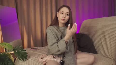 hottpeachh online show from October 2025 05:21:02 PM