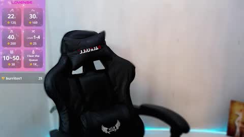 Snapshot of hotty_zeah chatting on February 2026 04:25:01 PM zeah online show from February 2026 04:25:01 PM