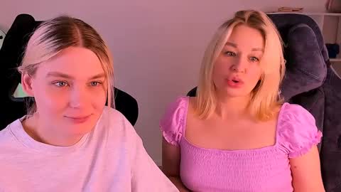 Nessie and Jessie online show from December 2024 07:22:02 AM