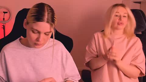 Nessie and Jessie online show from December 2024 01:28:01 PM