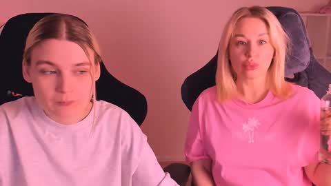 Nessie and Jessie online show from January 2025 06:57:01 PM