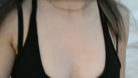 Hotwixx online show from April 2026 05:50:02 PM