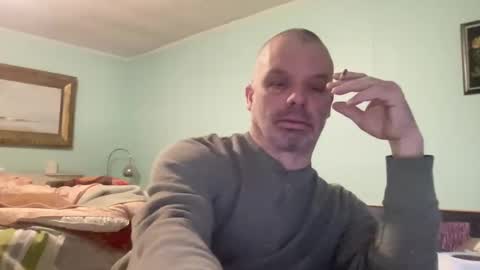 Snapshot of howlingatnothing chatting on January 2025 11:34:02 AM howlingatnothing online show from January 2025 11:34:02 AM