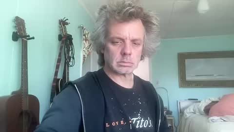 Snapshot of howlingatnothing chatting on November 2025 05:26:01 PM howlingatnothing online show from November 2025 05:26:01 PM