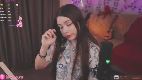 Mia online show from May 2026 05:21:02 PM