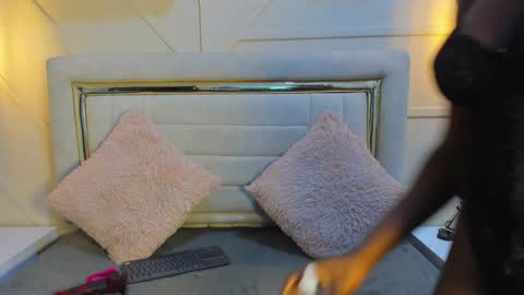 Snapshot of huddah_cam chatting on January 2025 05:07:02 PM huddah online show from January 2025 05:07:02 PM