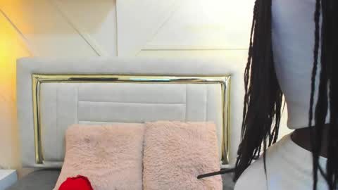 Snapshot of huddah_cam chatting on February 2025 11:21:02 AM huddah online show from February 2025 11:21:02 AM