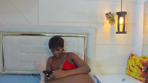 Snapshot of huddah_cam chatting on March 2025 02:30:02 PM huddah online show from March 2025 02:30:02 PM