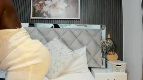 Snapshot of huddah_cam chatting on October 2025 11:14:02 AM huddah online show from October 2025 11:14:02 AM