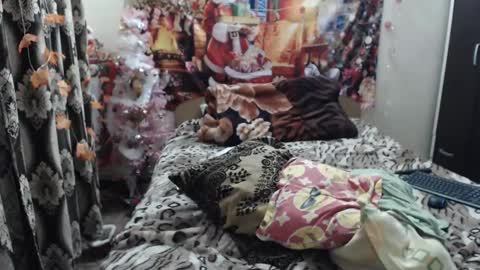 hugeassdevil online show from February 2025 05:56:02 PM