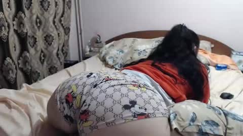 hugeassdevil online show from October 2025 10:18:02 PM