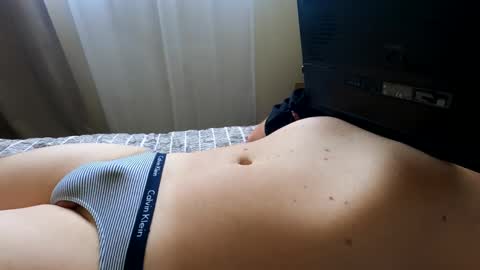 HugeCumshots online show from October 2025 10:08:01 PM